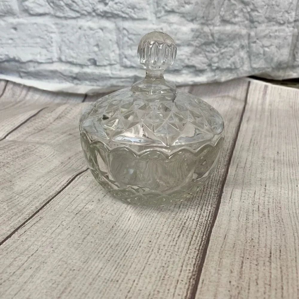 Beveled glass candy dish w/removable lid